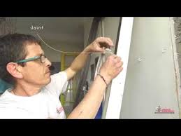 Découvrez ici la pose d'une menuiserie pvc et les avantages en dépose totale. Pose En Depose Totale D Une Fenetre Le Roi De La Fenetre Youtube