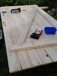 Holztur Mit Rahmen Fur S Stallgebaude Bauanleitung Zum Selberbauen 1 2 Do Com Deine Heimwerker Community Holztur Holztur Bauen Tur Selber Bauen