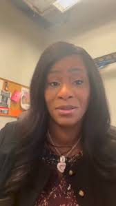 On Wednesday, educators Jillian Carew and Darius Nix joined E4E-CHI  organizers in Springfield, IL to fight for legislation that would allow  elected school board members to be compensated! The message to lawmakers?