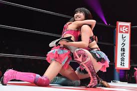 写真：【スターダム】17歳・吏南「誰がクソババアだ！コラ！」 フューチャー王座Ｖ７達成 | 東スポWEB