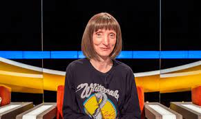 Het eerste deel opent met 'de minnaressen van mijn grootvader'. Delphine Lecompte Uit De Slimste Mens Ik Kan Me Volkomen Verliezen In Seks Zita