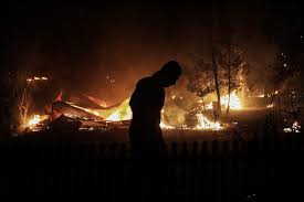 Όσοι έχουν ευθύνη να μην προκαλούν με δηλώσεις και σέλφι. G4yaph47fi9wpm