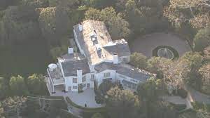 Amazon founder and washington post owner jeff bezos is combining two properties in washington jeff bezos is renovating the biggest house in washington, d.c. Jeff Bezos Buys David Geffen S La Mansion For Record 165 Million Abc7 San Francisco