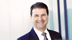 Opinion: Parents should help children prepare for future financial success 