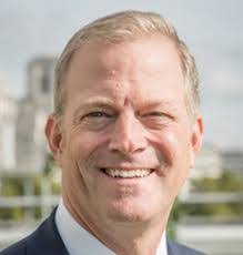 Ben Castaneda's Instagram, Twitter & Facebook