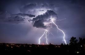 Am nachmittag steigt die neigung zu gewittern. Sigmaringen Und Kreis Biberach Unwetter Zerrupfen Zwei Zeltlager Baden Wurttemberg Stuttgarter Nachrichten