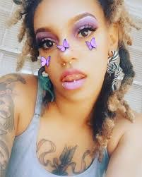 Danielle Hinson's Instagram, Twitter & Facebook