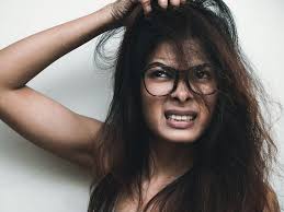 schuppen so packt man das problem an der wurzel trend magazin hausmittel gegen schuppen haarkuren haarkur