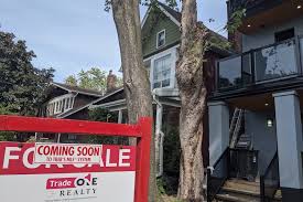 On the one side, there's a strong us economy that has driven the unemployment rate to record low levels, boosting disposable income, which makes a bullish case. Toronto Real Estate Is Sitting On A High Risk Bubble Report Now Magazine