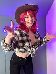 Toothless Teddie - Free pics, galleries & more at Babepedia