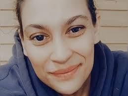 Dawn Robbins's Instagram, Twitter & Facebook