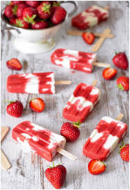 Erdbeer Mascarpone Eis Am Stiel Kleines Kulinarium Rezept Erdbeer Mascarpone Lebensmittel Essen Eis Am Stiel