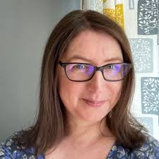 Polly Worthington's Instagram, Twitter & Facebook