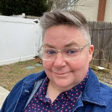 Deanna Hoffman's Instagram, Twitter & Facebook