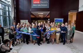I first heard about the utmb during my training for the marathon des sables. Utmb Health Opens Its Clear Lake Campus Hospital On March 30 Tmc News