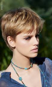 Acconciature e idee più cool! Tagli Capelli Corti Donna 2018