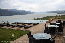 The world travel & tourism council (wttc) represents the travel & tourism sector globally. Romanii DeveniÅ£i CÄlÄtori AvizaÅ£i Au CumpÄrat CÄlÄtorii Pe Tot Globul Cu Discount Uri Speciale La Targul De Turism Al Romaniei Agerpres ActualizeazÄ Lumea