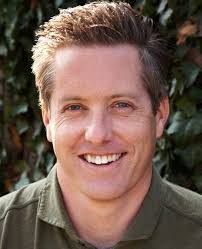 Chris Pettie's Instagram, Twitter & Facebook