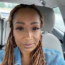 LaKimbra Meeks (@lakimbra.meeks)