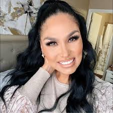 Cherie Ballard's Instagram, Twitter & Facebook