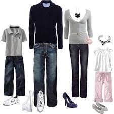 Black And White Color Scheme Family Photos What To Wear For Family Pictures How Not To Dress Like A Mom Family Photo Outfits Family Picture Outfits Family Outfits