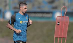 Kolarov je izrazio želju da ode u romu. Kolarov Discusses Inter Move It Was An Easy Decision For Me Romapress Net