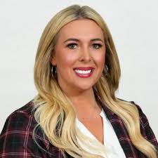 Krista Nichols's Instagram, Twitter & Facebook