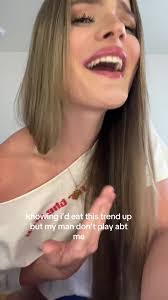 Heather Vibbert's Instagram, Twitter & Facebook