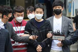 많은 커뮤니티에서 양창섭 거르고 김영준 이란 말이 간간이 나왔다. Xo5nlo7ktqr5am