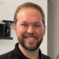 Elio Cesar Garza (@eliogarza)