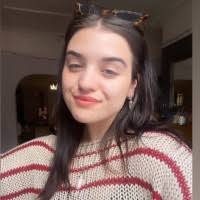 20+ "Lily Hooper" profiles