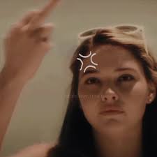 #SARAHCAMERON tried to make a cute edit thing and failed miserably these  type of edits are not my thing 😔 don't mind the fact that there are 2  songs playing I couldn't find Sarah chasing birds without ...