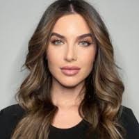 Neyda Rivera's Instagram, Twitter & Facebook