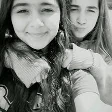 İzel Güneş Ertan (@IzelErtan)