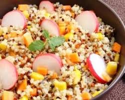Recette De Salade Minceur Au Quinoa Et Crudites Express Pour Lunchbox Recette Recette Salade Recettes De Cuisine Salade Minceur
