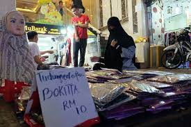 Malaysia's legal submission included an acknowledgment of other claimants, namely indonesia, vietnam, philippines, brunei, taiwan, she says. There Is A Malaysia Street In Saigon