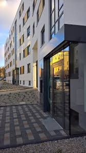 7.500 mitglieder und besitzen über 5.800 wohnungen in vielen wohngebieten der stadt. Neubau Wohnquartier Konigsviertel Halle Saale Architekturobjekte Heinze De