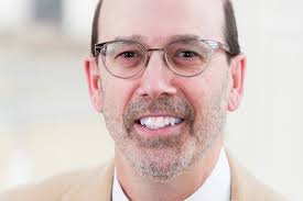 Houle receives top management award