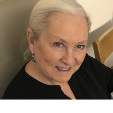 Kristin Ringler's Instagram, Twitter & Facebook