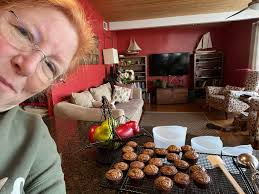 Individual or set of 2 cooling racks recommended