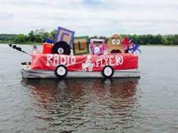 Maybe you would like to learn more about one of these? 23 Decorated Boats Ideas Boat Parade Boat Boat Decor