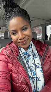 Back to you Rae….Daniel😂😂😂 this made me chuckle a little too hard!  Thanks for the laugh and toss back @ericstonestreet !! Shoutout to Olivia  Acree for such a fun interview this morning!