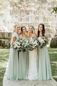 Sage Green Balloons Light Green Wedding Decor Green And Gold Balloons Chrome G In 2020 Grune Brautjungfernkleider Hochzeit Farben Grun Festliche Kleider Hochzeit