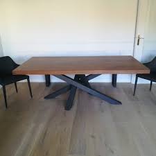 Table Mikado En Metal Et Bois Fabrication Artisanale Francaise Table Salle A Manger Table A Manger En Bois Tables A Manger Carrees