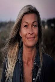 Cast & Crew for Embrace the Darkness (1999)