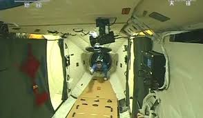 An astronaut from the people's republic of china | meaning, pronunciation, translations and examples. Taikonauts Aboard Space Lab After Successful Docking
