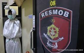 Penlesuran pada malam hari ini ya ada kuntilanak muka hancur korban tabarak larividio ini dibuat hanya untuk menghibur/hiburan semata silahkan dinikmati buka. Media Asing Warga Indonesia Lebih Takut Pocong Daripada Virus Corona