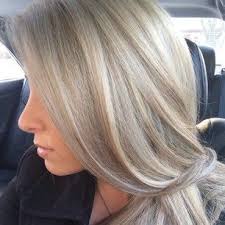 Ash Blonde Highlights In Blonde Or White Hair Lovely At Any Age 60 Years Blonde Hair Hair Beauty Cat Champagne Blonde