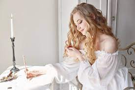 Quand une personne tombe amoureuse de quelqu'un, il est important d'attirer son attention et de ne pas la perdre le lendemain. 5 Modeles De Lettre D Adieu Dechirantes Et Touchantes