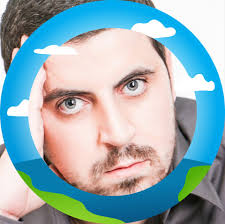 לגיבור הזה קוראים מוטי בנימני, לוחם אש מבאר שבע. אתמול, כשקיבל קריאה על  שריפה בדירה בעיר